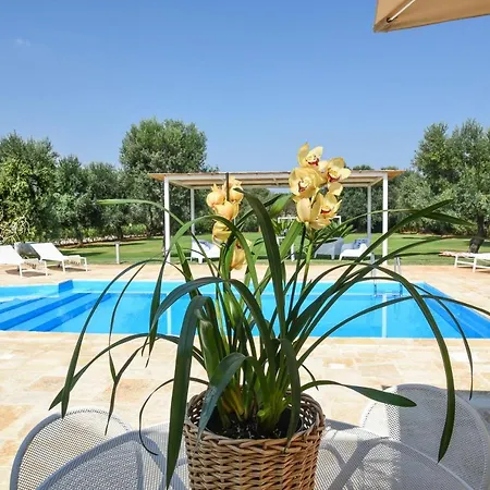 Theros With Pool San Michele Salentino